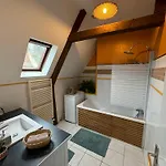 Duplex Atypique Dans La Cite Medievale