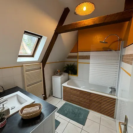 Duplex Atypique Dans La Cite Medievale